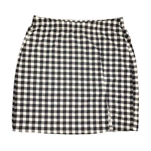 SHEIN mini skirt, houndstooth print, perfect for a night out! - Picture 1 of 1